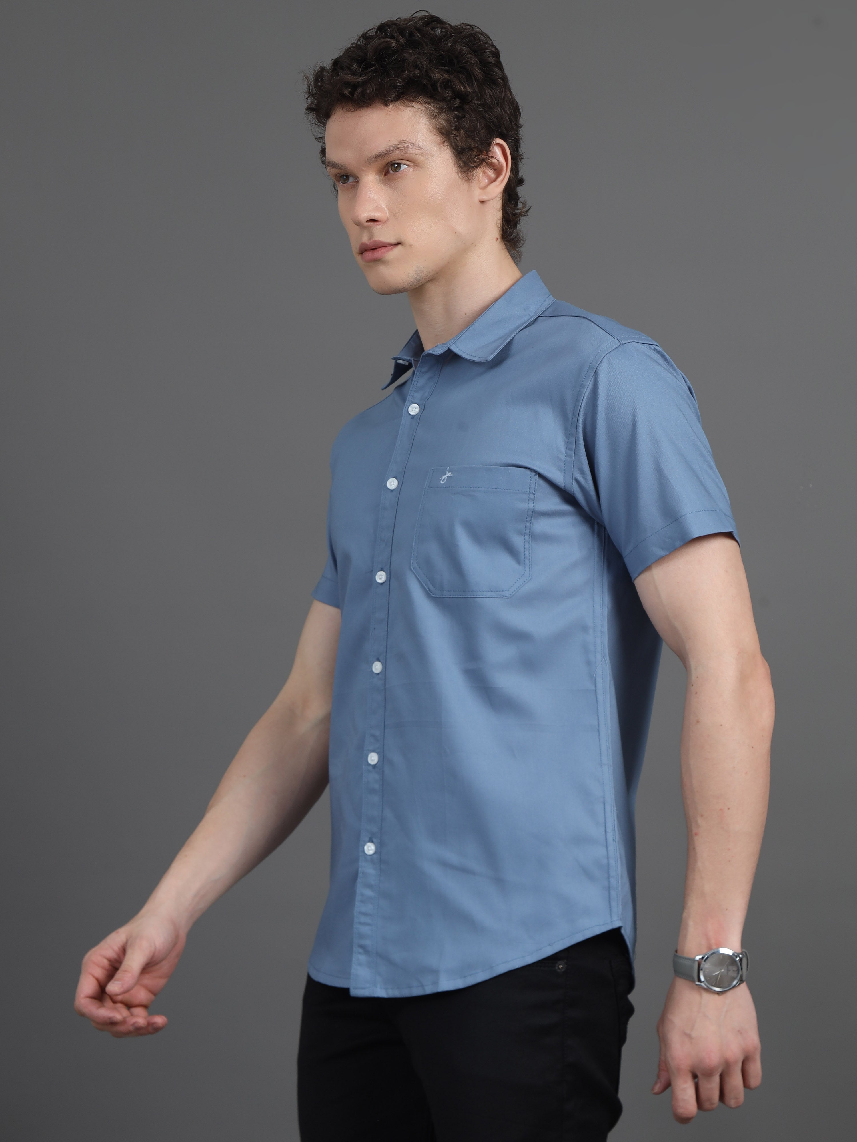 JAGURO MANS HALF SLEEVE SHIRT